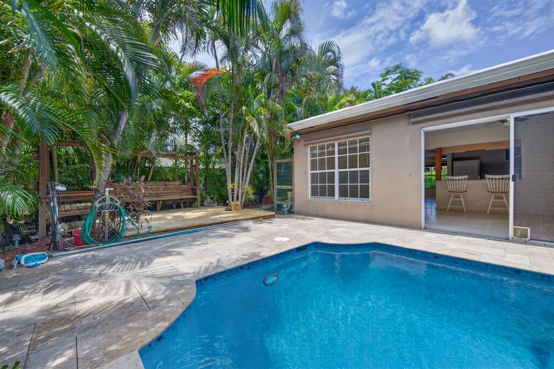 pool w/ wood deck