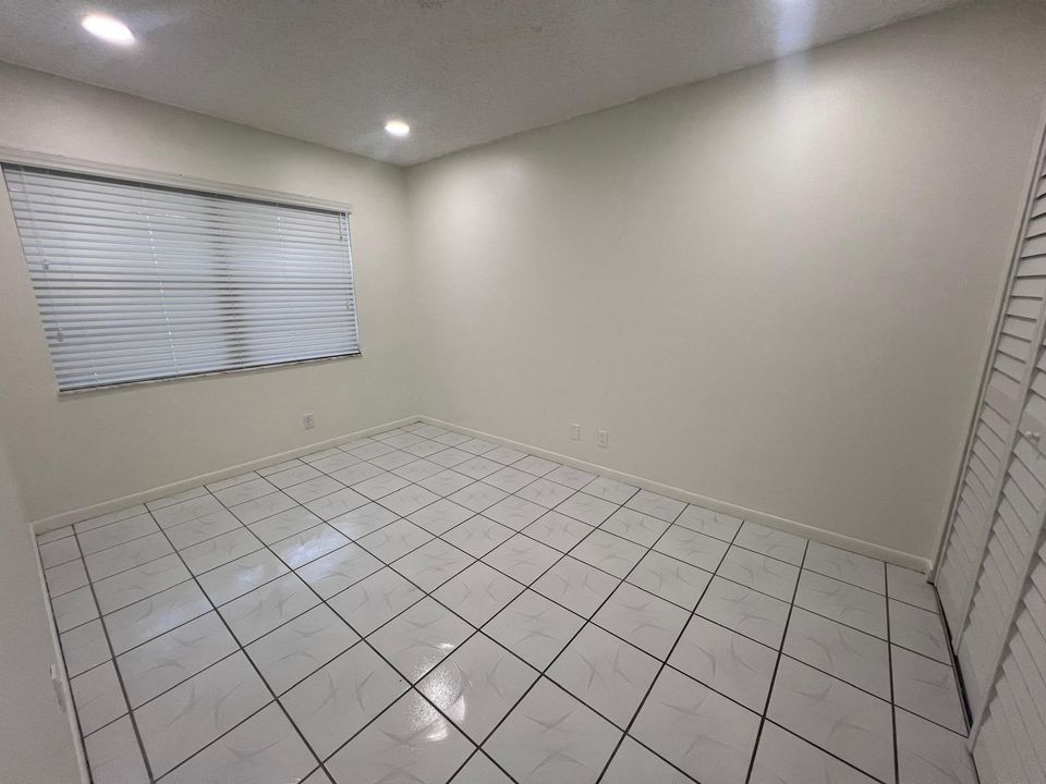 9 - Guest Bedroom