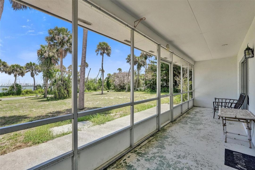 En Venta: $1,355,555 (6 camas, 7 baños, 9845 Pies cuadrados)