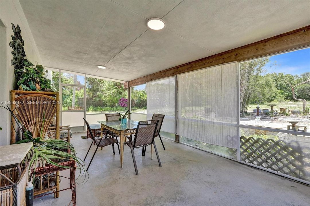 En Venta: $1,355,555 (6 camas, 7 baños, 9845 Pies cuadrados)