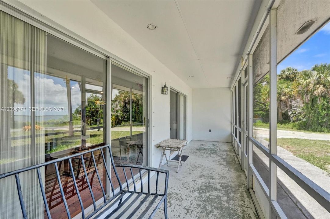 En Venta: $1,355,555 (6 camas, 7 baños, 9845 Pies cuadrados)