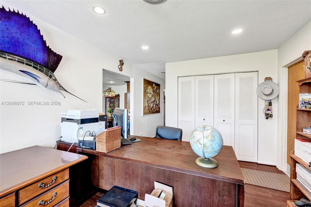 En Venta: $1,355,555 (6 camas, 7 baños, 9845 Pies cuadrados)