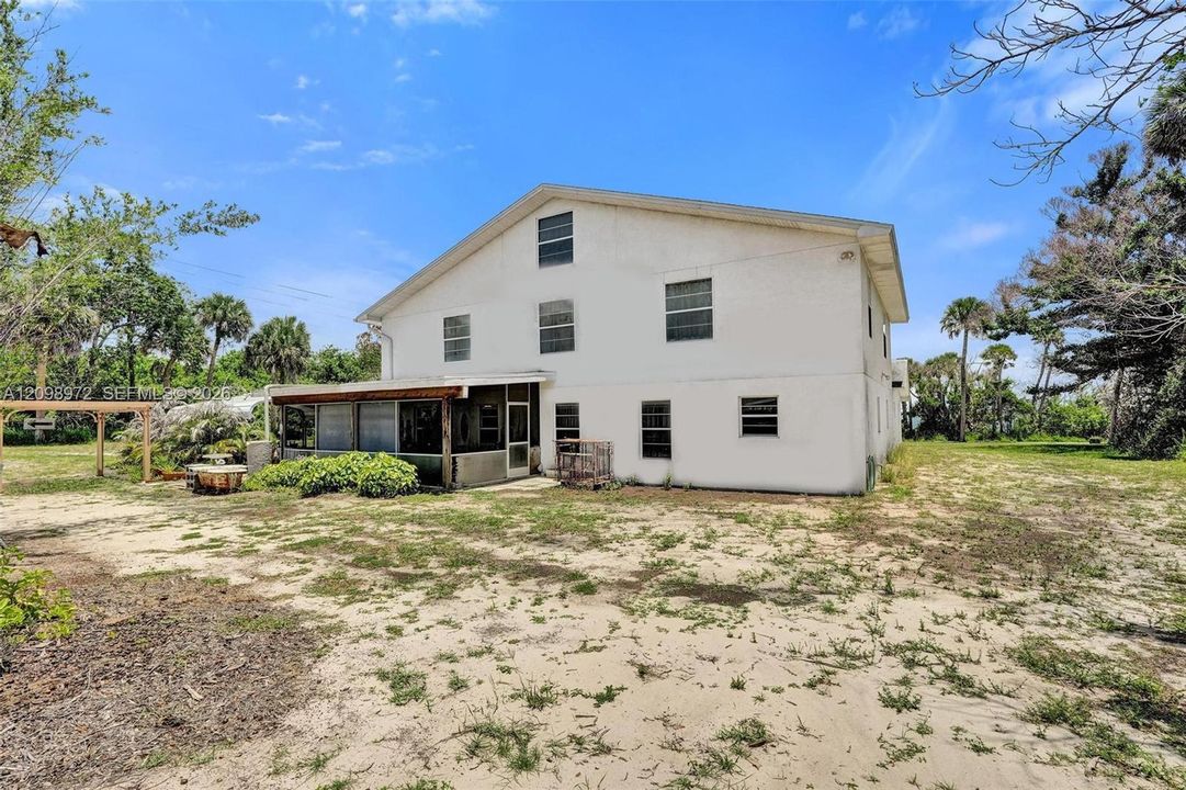 En Venta: $1,355,555 (6 camas, 7 baños, 9845 Pies cuadrados)