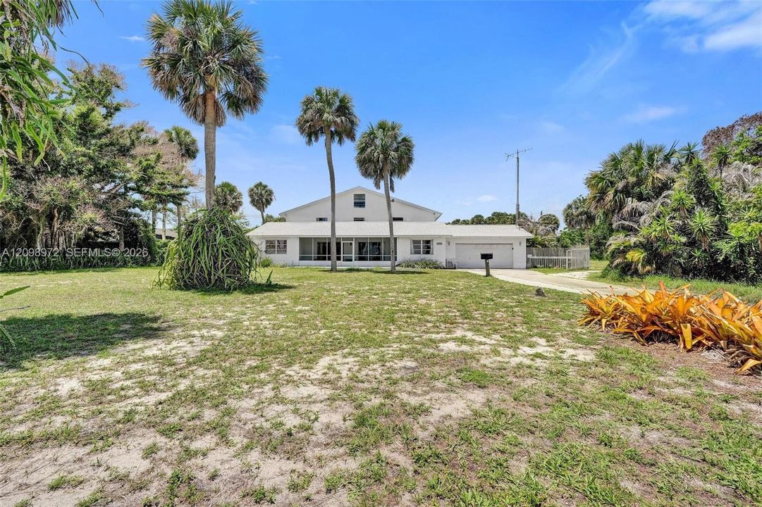 En Venta: $1,355,555 (6 camas, 7 baños, 9845 Pies cuadrados)