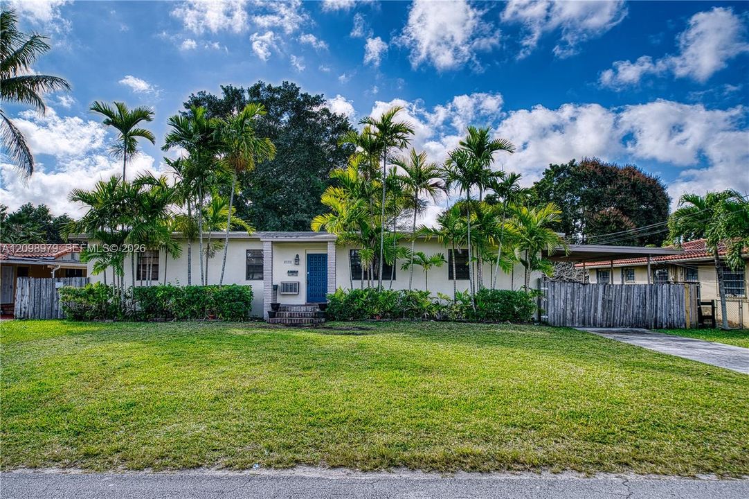 For Sale: $939,999 (3 beds, 2 baths, 1550 Square Feet)