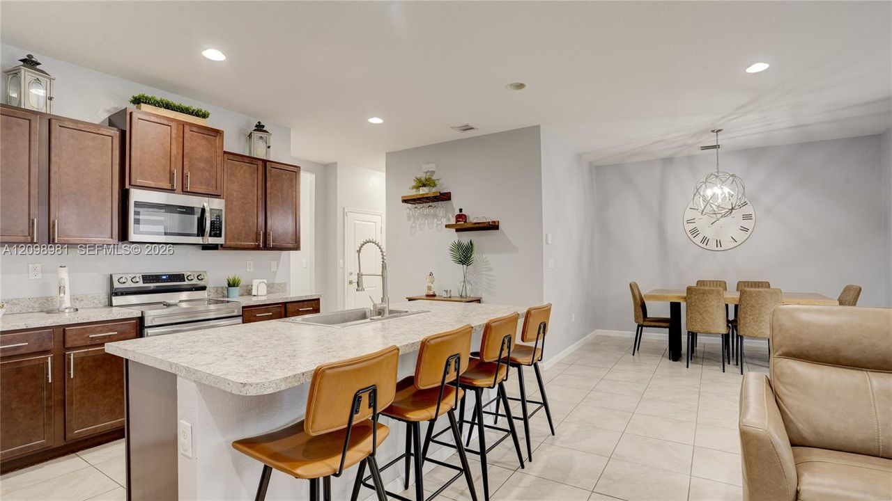 For Sale: $669,000 (4 beds, 2 baths, 1799 Square Feet)