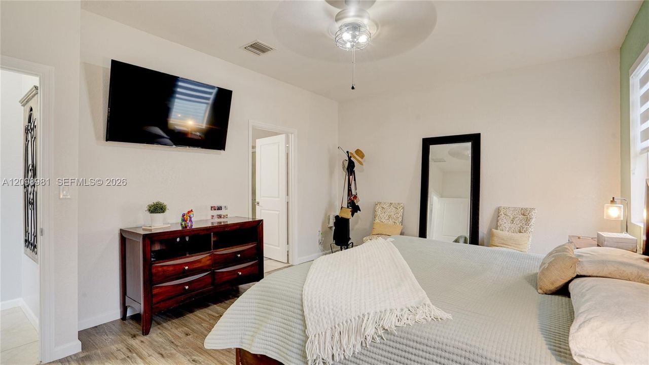 For Sale: $669,000 (4 beds, 2 baths, 1799 Square Feet)