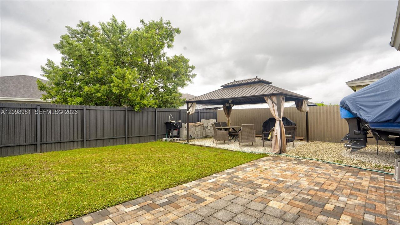 For Sale: $669,000 (4 beds, 2 baths, 1799 Square Feet)
