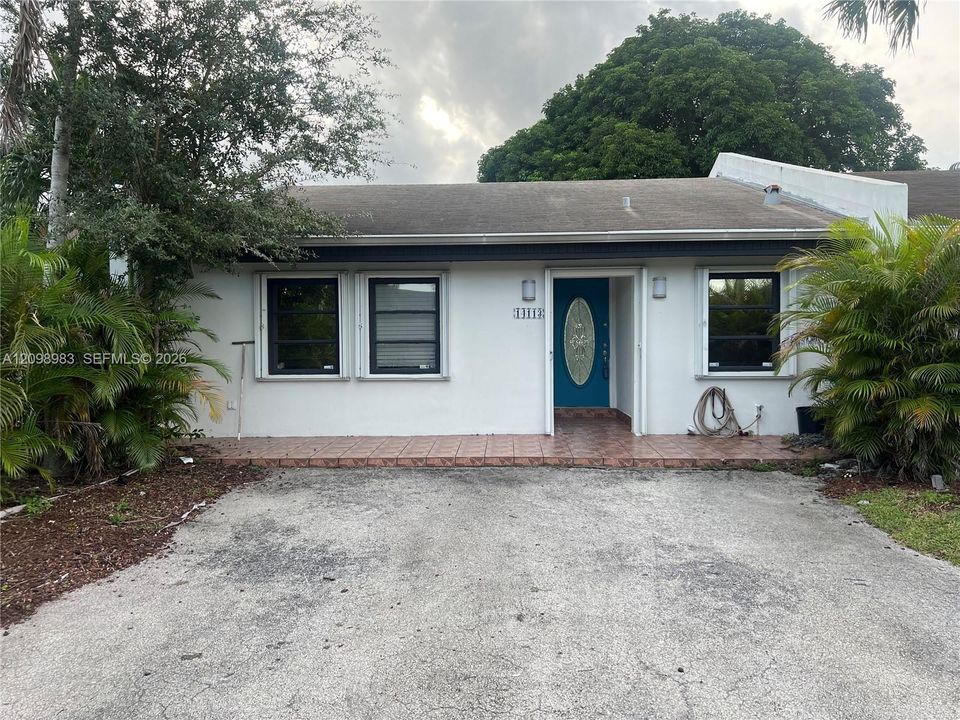 For Rent: $2,780 (2 beds, 2 baths, 1030 Square Feet)