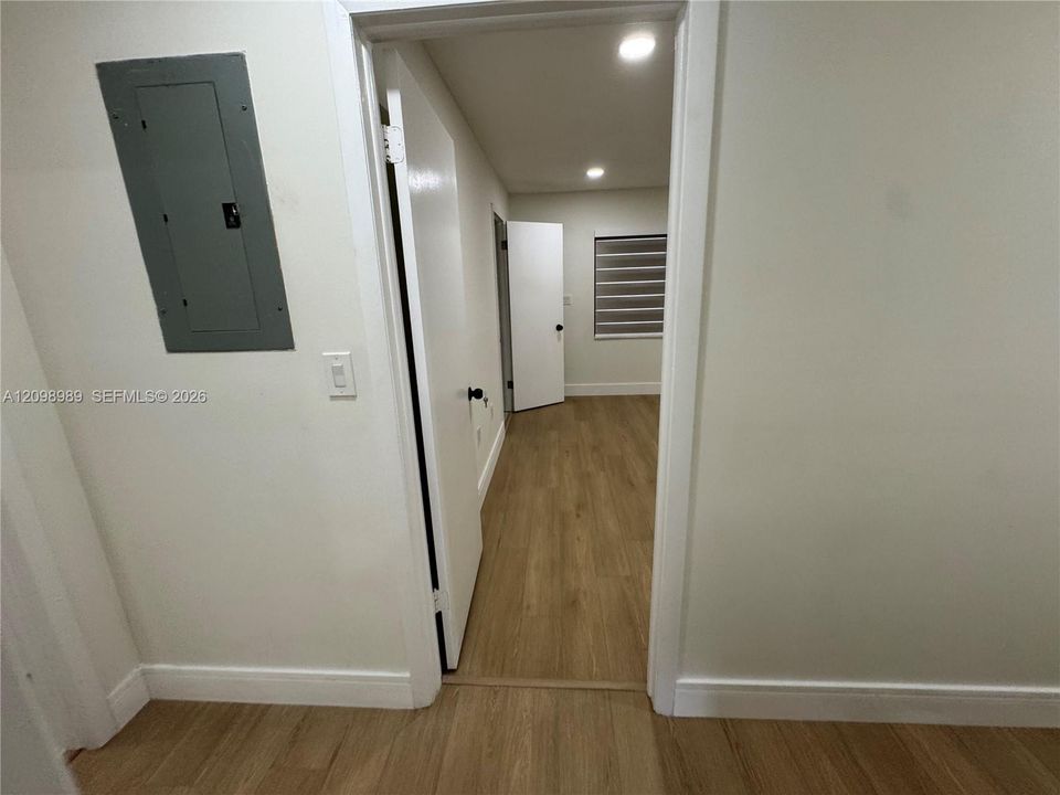 En Venta: $925,000 (3 camas, 2 baños, 2055 Pies cuadrados)