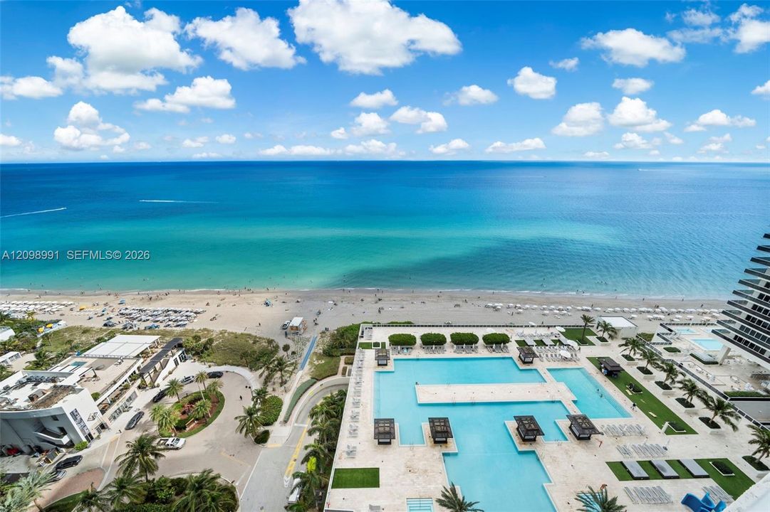 For Sale: $1,349,000 (2 beds, 2 baths, 1782 Square Feet)