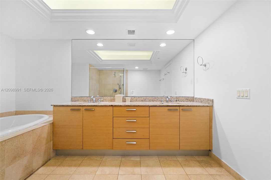 For Sale: $1,349,000 (2 beds, 2 baths, 1782 Square Feet)