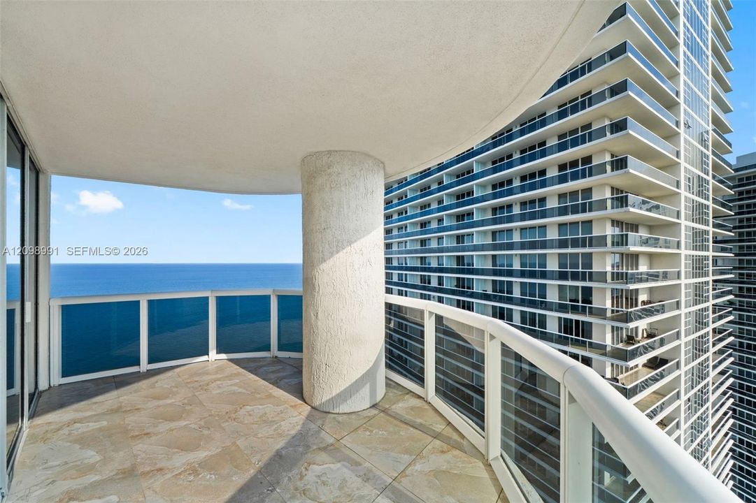 For Sale: $1,349,000 (2 beds, 2 baths, 1782 Square Feet)