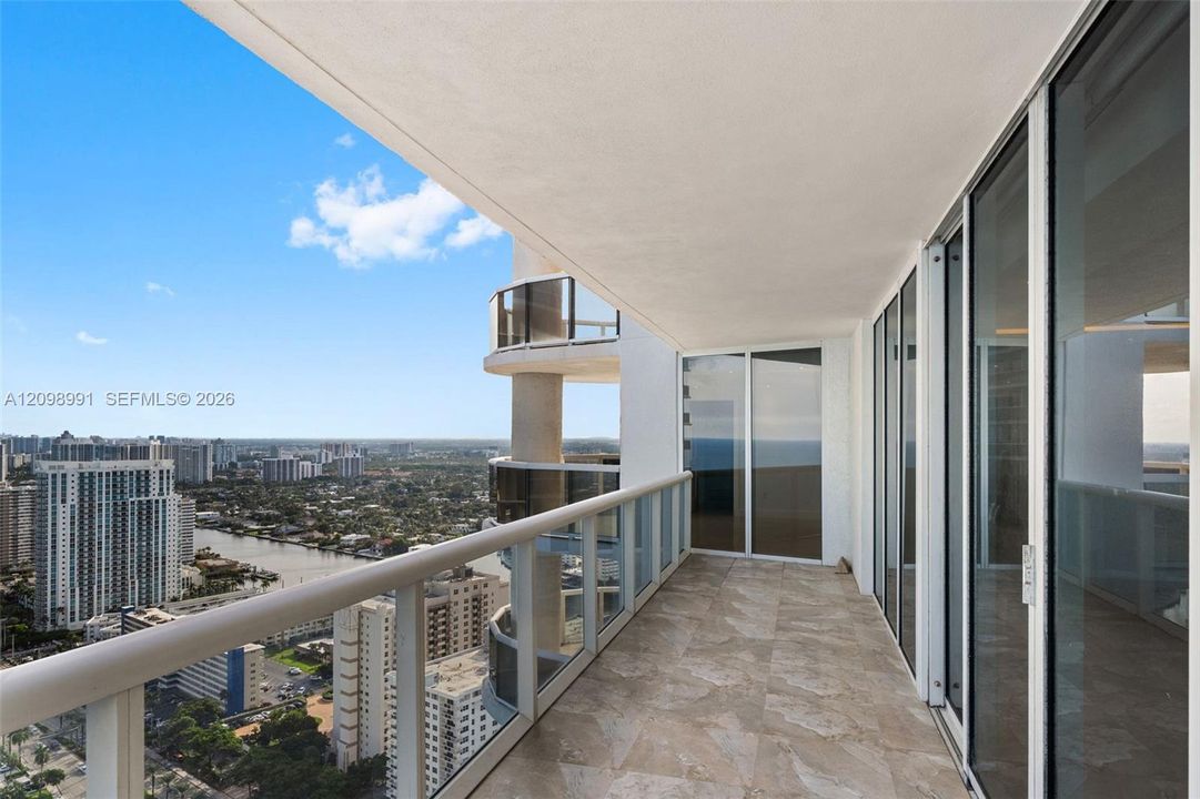 For Sale: $1,349,000 (2 beds, 2 baths, 1782 Square Feet)