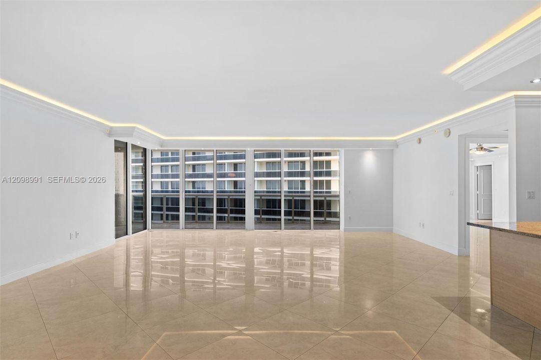 For Sale: $1,349,000 (2 beds, 2 baths, 1782 Square Feet)