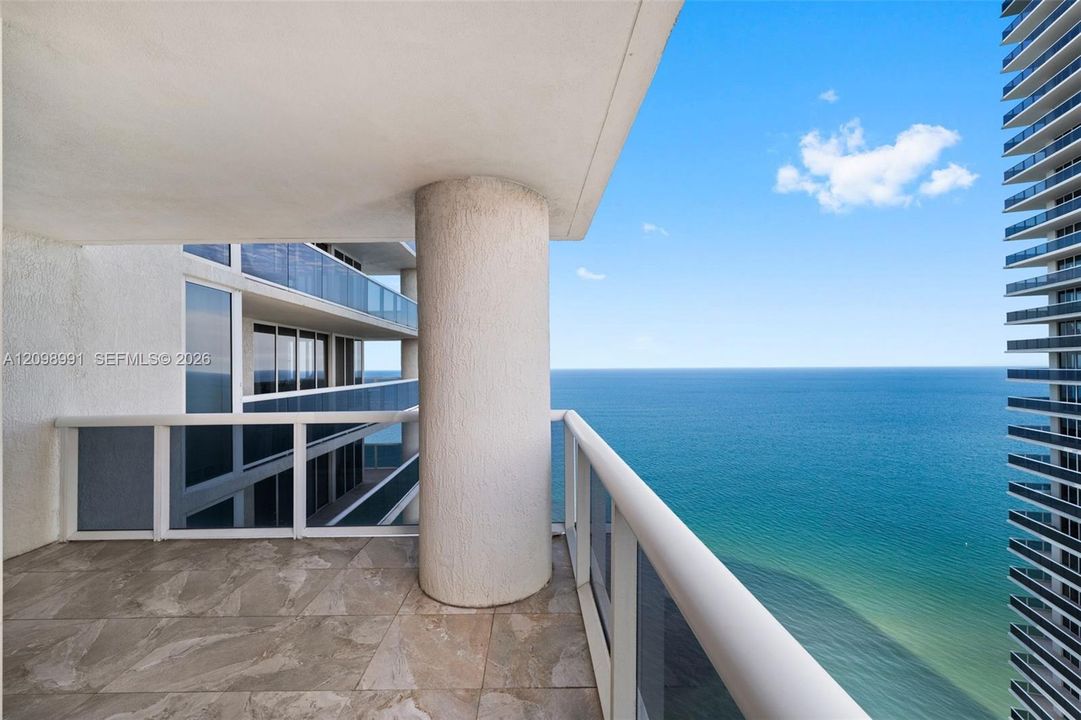 For Sale: $1,349,000 (2 beds, 2 baths, 1782 Square Feet)