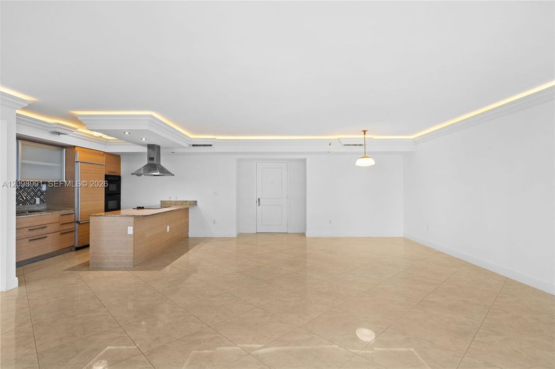 For Sale: $1,349,000 (2 beds, 2 baths, 1782 Square Feet)