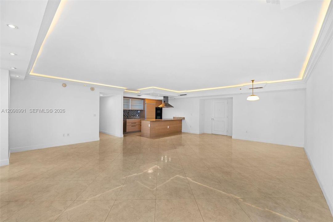 For Sale: $1,349,000 (2 beds, 2 baths, 1782 Square Feet)