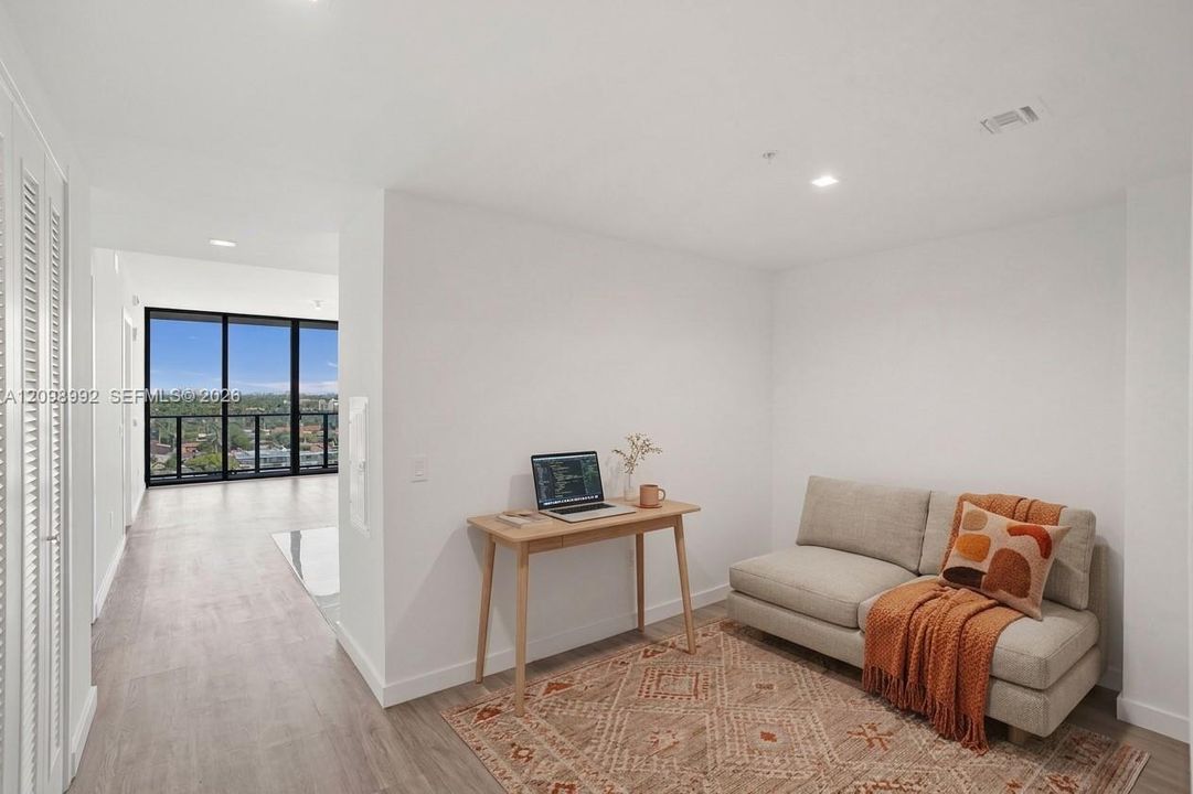 For Rent: $4,000 (1 beds, 1 baths, 1037 Square Feet)