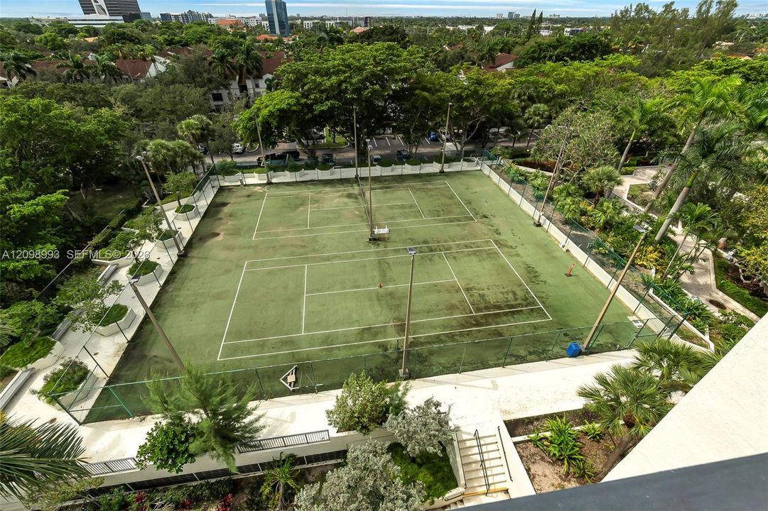 En Venta: $399,900 (2 camas, 2 baños, 1440 Pies cuadrados)