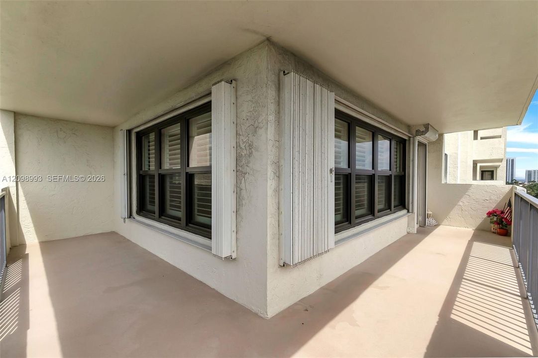 En Venta: $399,900 (2 camas, 2 baños, 1440 Pies cuadrados)