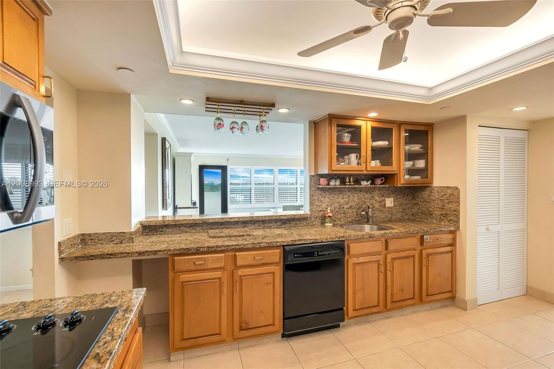 En Venta: $399,900 (2 camas, 2 baños, 1440 Pies cuadrados)