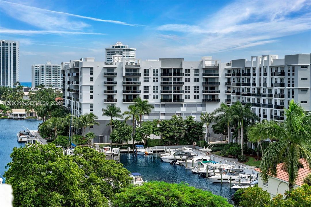 En Venta: $399,900 (2 camas, 2 baños, 1440 Pies cuadrados)