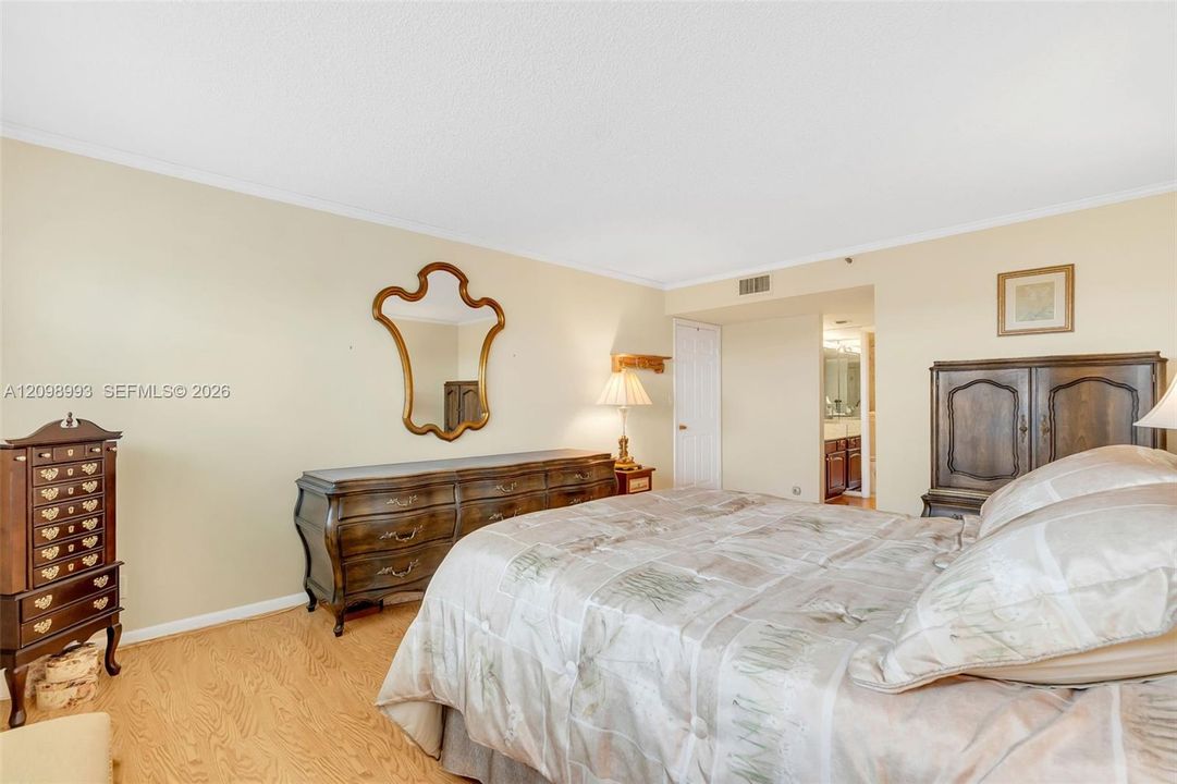 En Venta: $399,900 (2 camas, 2 baños, 1440 Pies cuadrados)