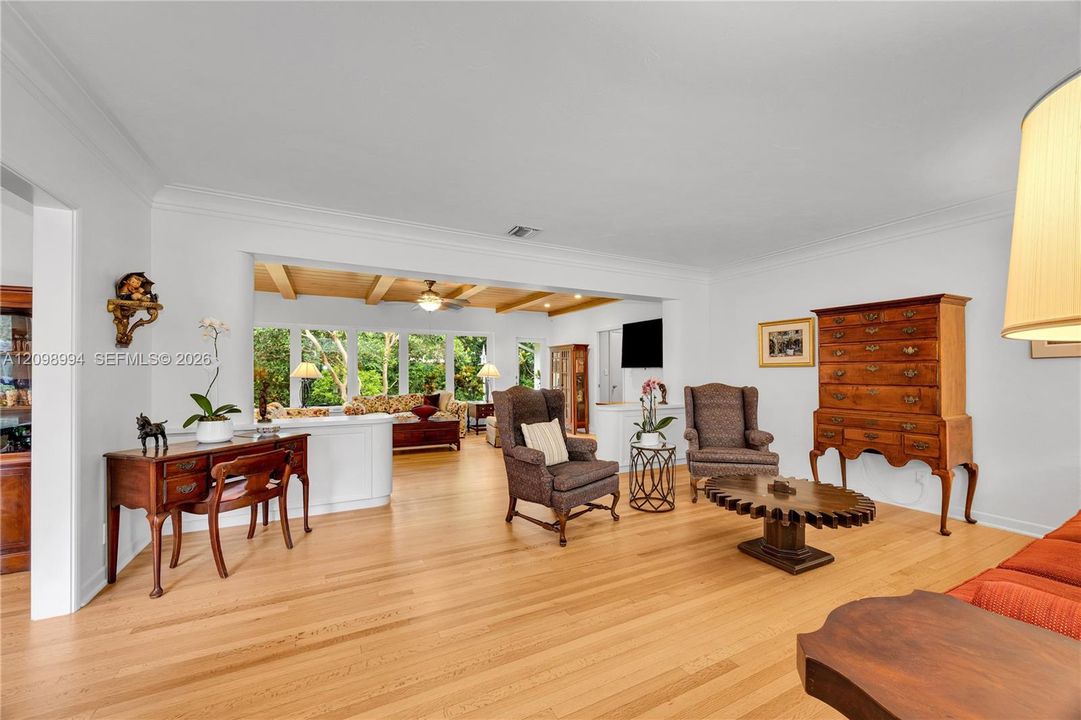 For Sale: $2,495,000 (3 beds, 2 baths, 2438 Square Feet)