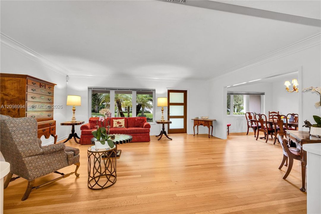 For Sale: $2,495,000 (3 beds, 2 baths, 2438 Square Feet)