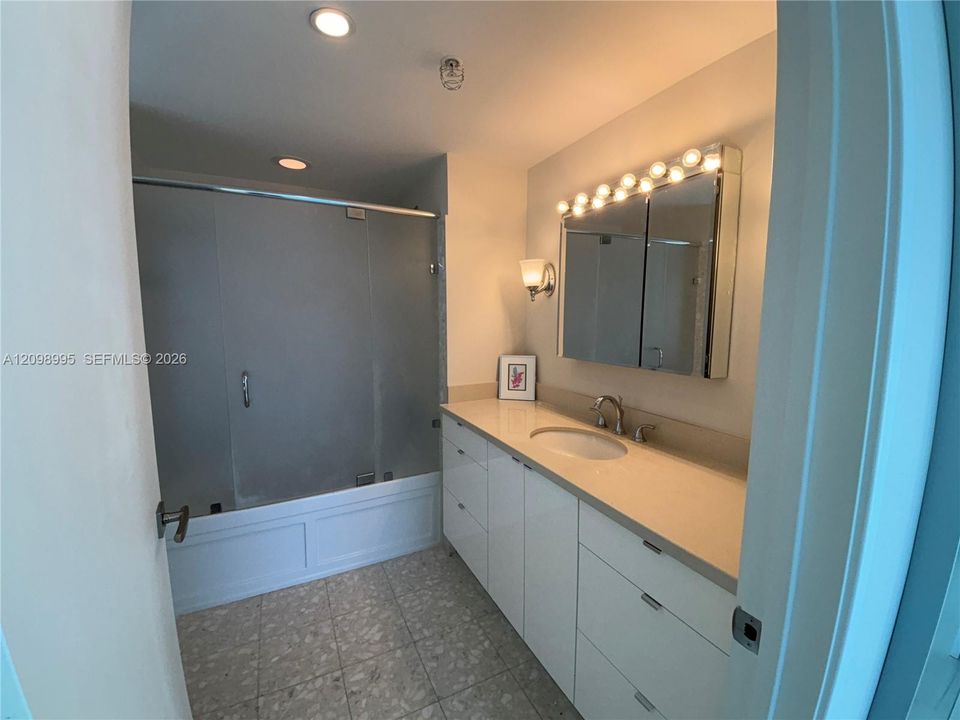 For Rent: $3,600 (2 beds, 2 baths, 1212 Square Feet)
