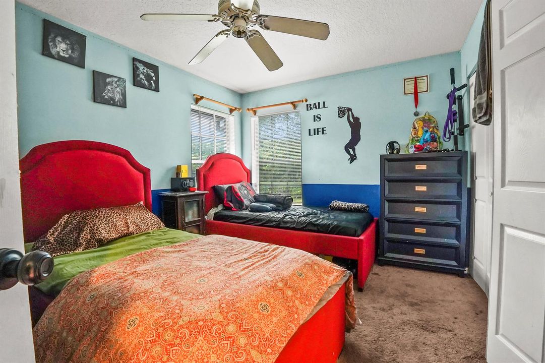 39 Bedroom 01