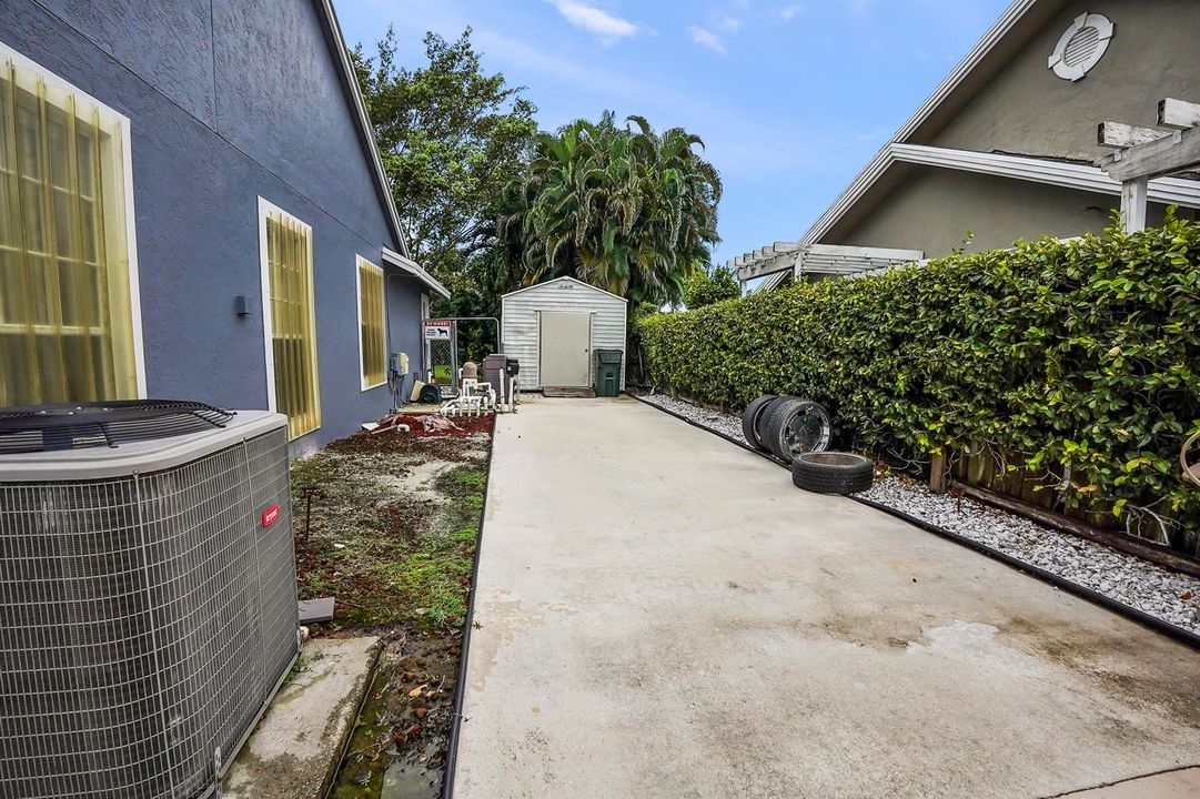 49 Backyard 05