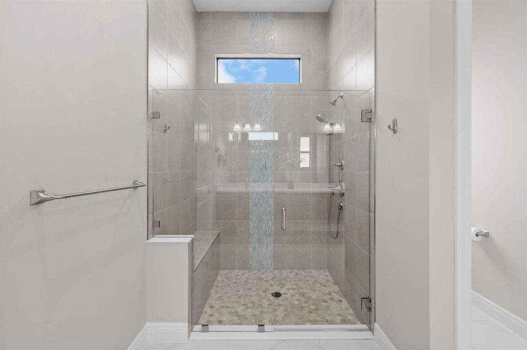 18-web-or-mls-13008 Shinnecock Dr - 18