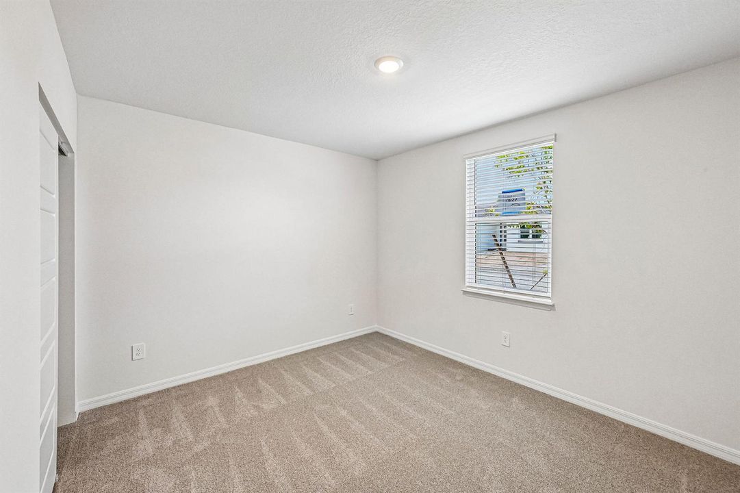 5590 Hampton Park Cir Vero (14)