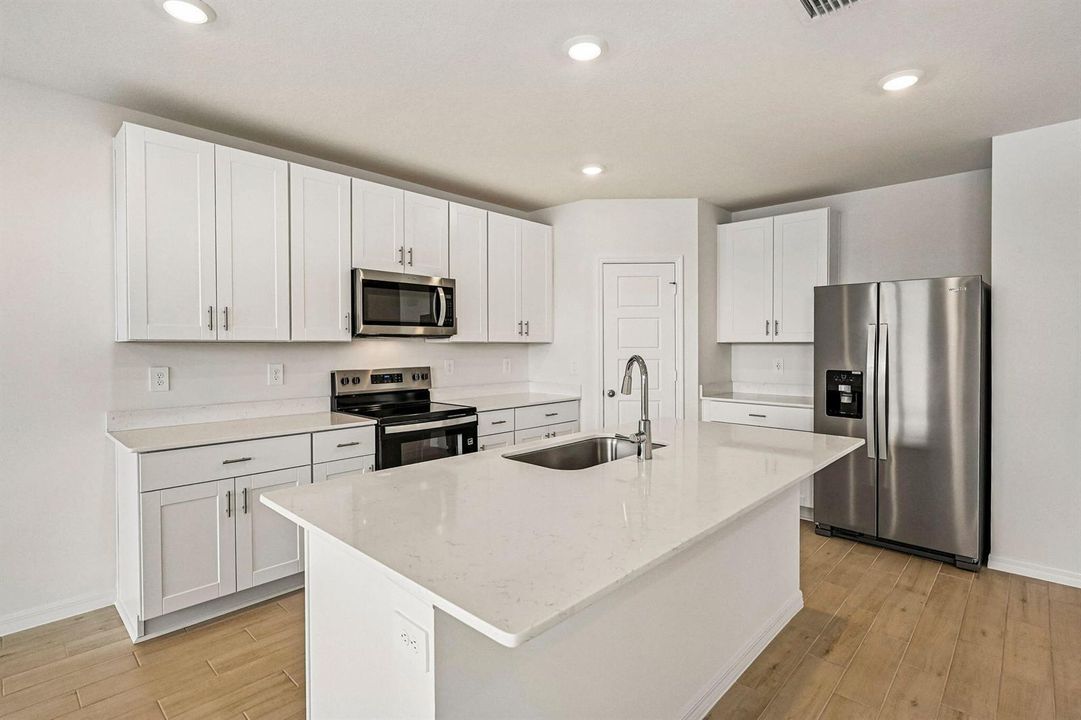 5590 Hampton Park Cir Vero (11)