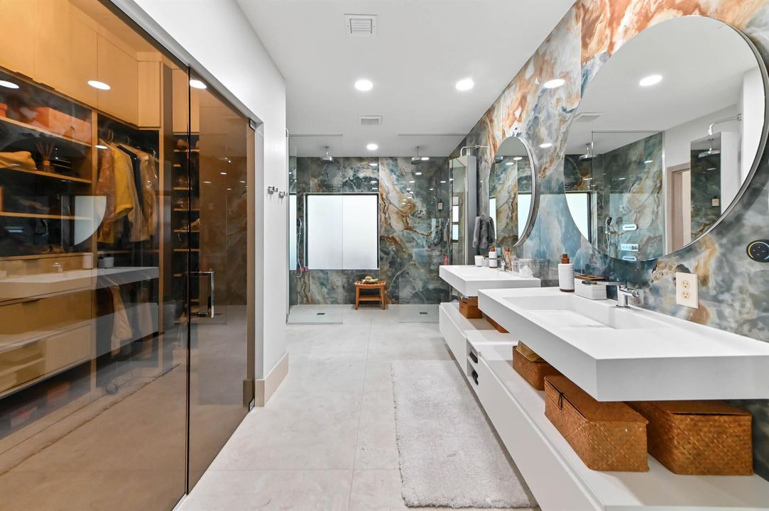16 bathroom 01