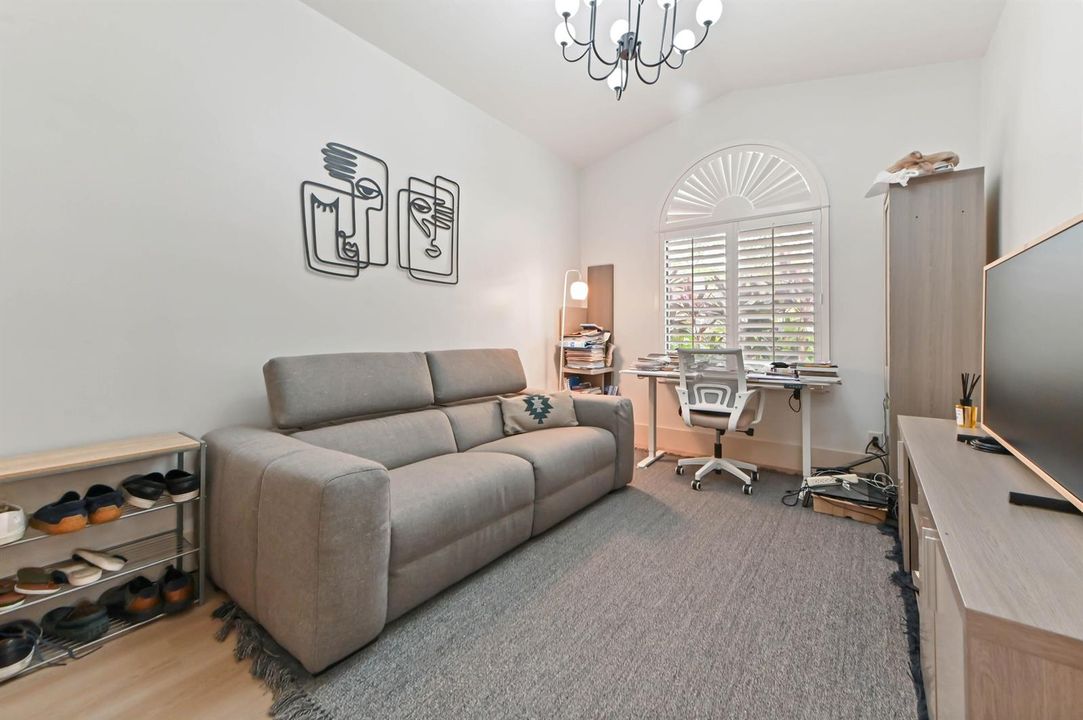 33 Entertainment room 01