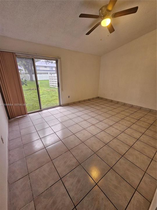В аренду: $3,300 (3 спален, 2 ванн, 1397 Квадратных фут)