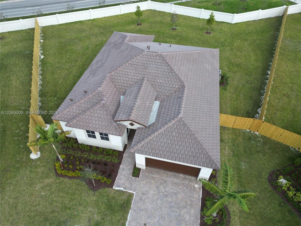 En Renta: $4,800 (4 camas, 3 baños, 2319 Pies cuadrados)