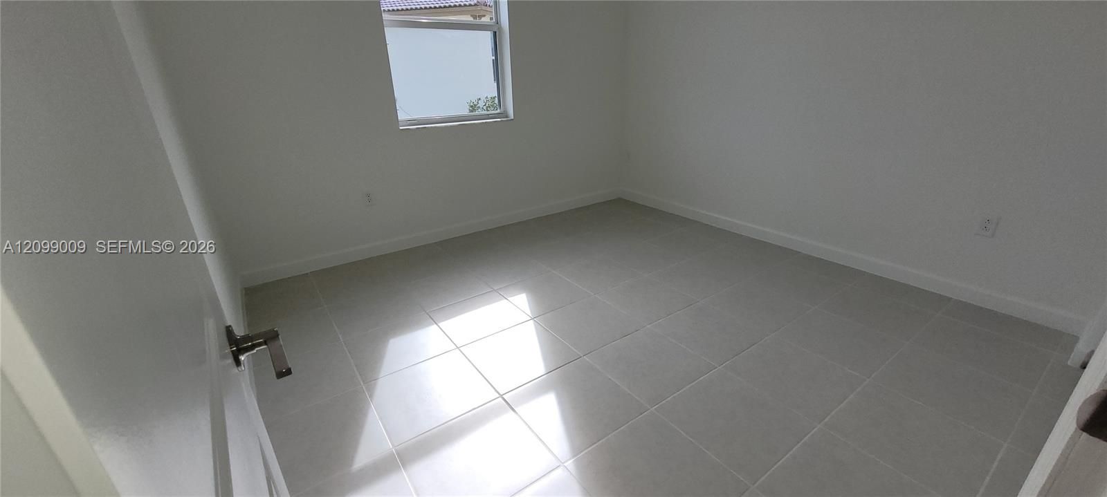 En Renta: $4,800 (4 camas, 3 baños, 2319 Pies cuadrados)