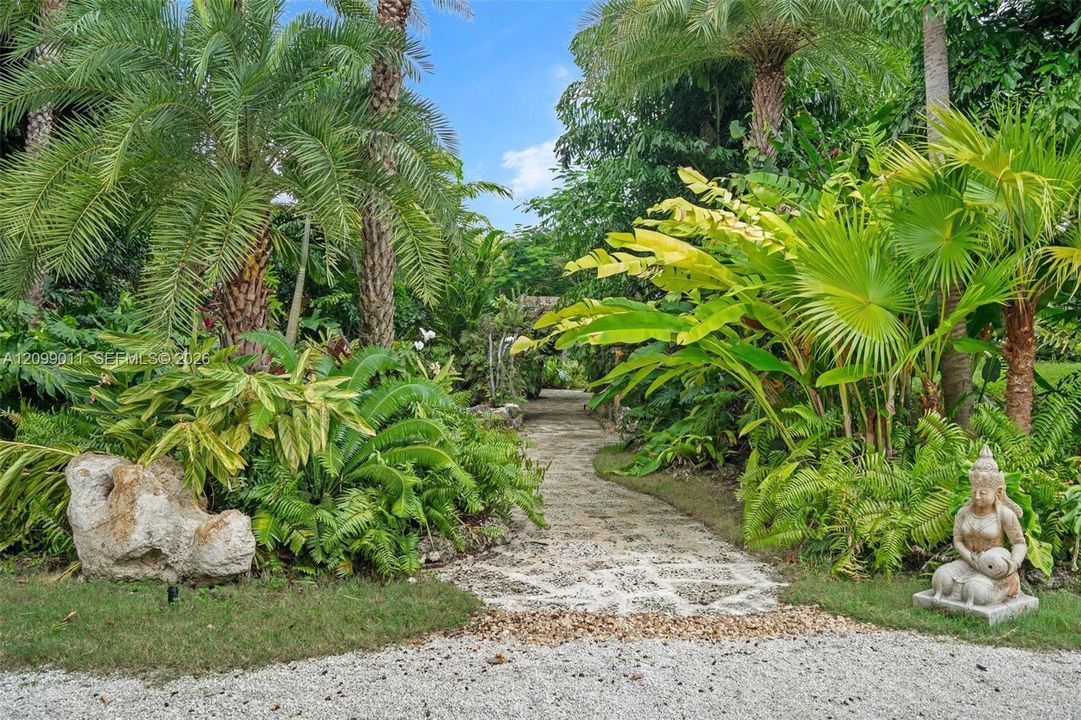 En Venta: $8,500,000 (3 camas, 3 baños, 2956 Pies cuadrados)