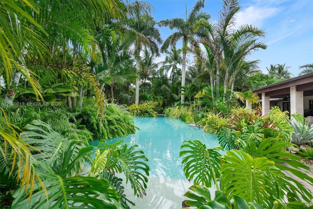 En Venta: $8,500,000 (3 camas, 3 baños, 2956 Pies cuadrados)