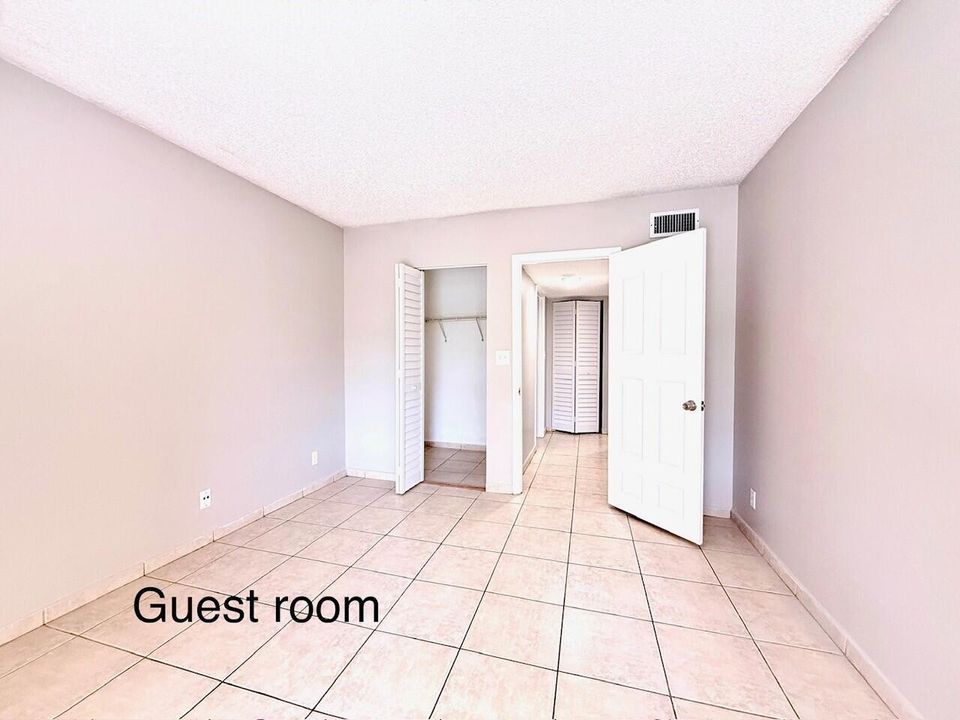 guest room