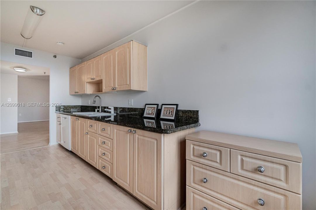 En Renta: $2,800 (3 camas, 2 baños, 1680 Pies cuadrados)