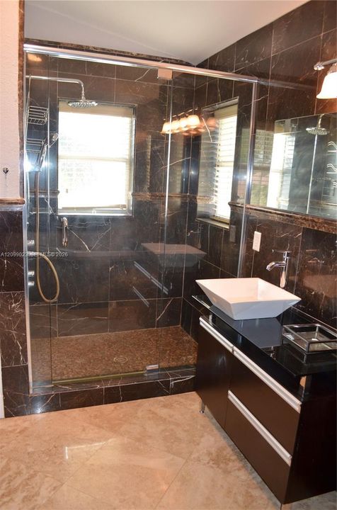For Rent: $4,400 (3 beds, 2 baths, 2078 Square Feet)