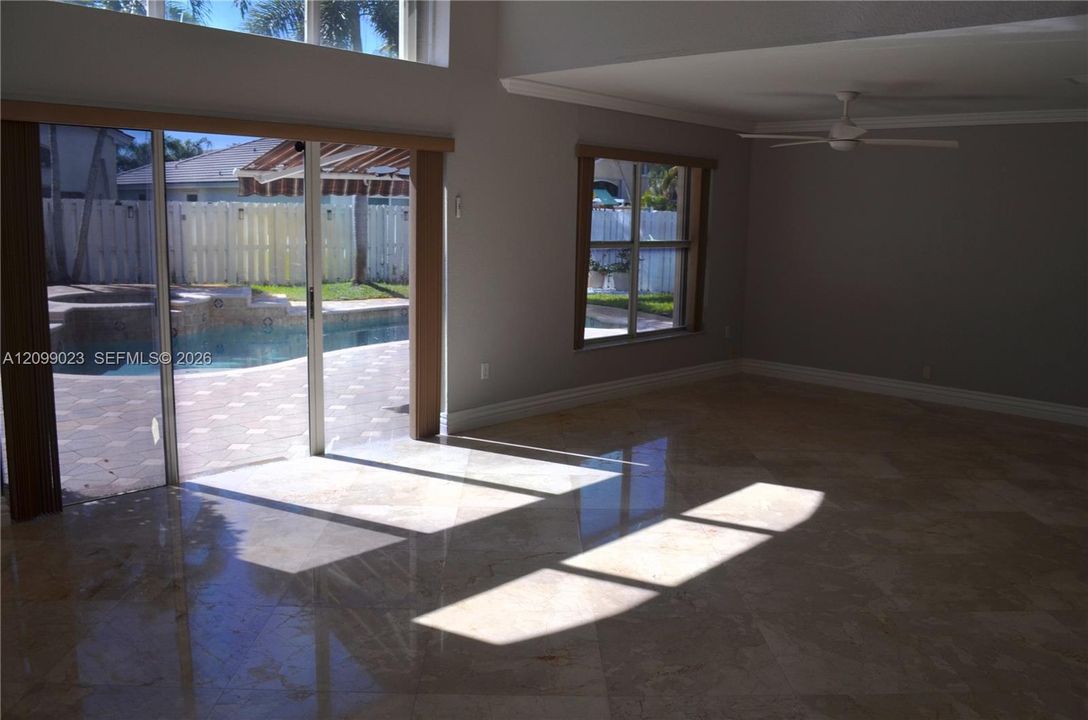 For Rent: $4,400 (3 beds, 2 baths, 2078 Square Feet)