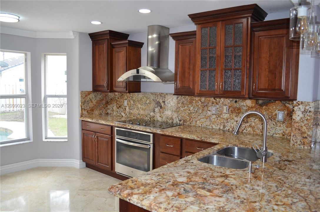 For Rent: $4,400 (3 beds, 2 baths, 2078 Square Feet)