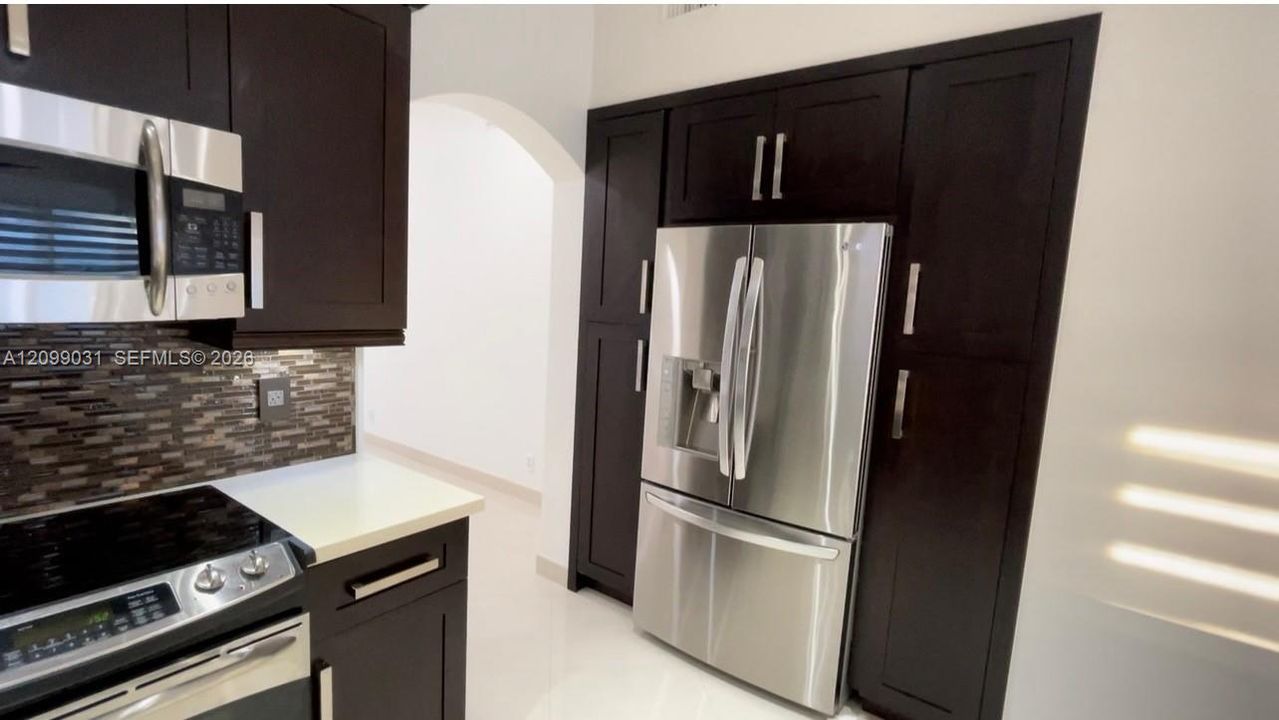 En Renta: $4,300 (3 camas, 2 baños, 1663 Pies cuadrados)