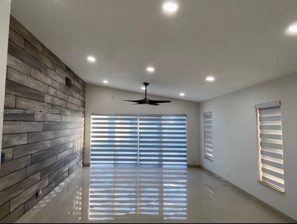 En Renta: $4,300 (3 camas, 2 baños, 1663 Pies cuadrados)